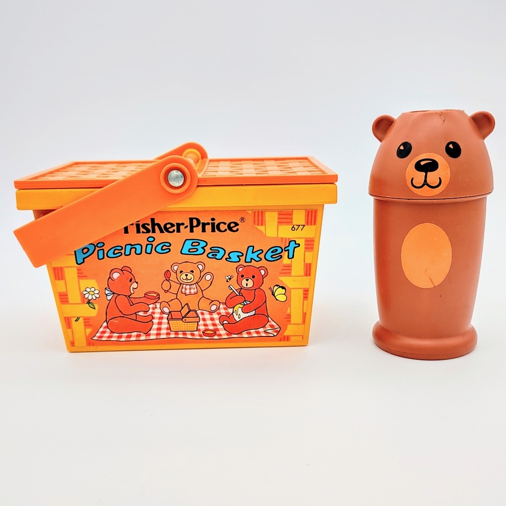 Vintage 1974 Fisher Price Teddy Bear Picnic Basket #677 & Thermos 